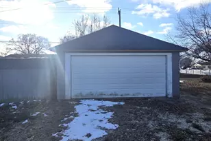 290 W Kankakee Ave, Herscher, IL 60941 - Photo 13