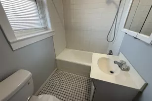 [Address not provided], Berwyn, IL 60402 - Photo 5