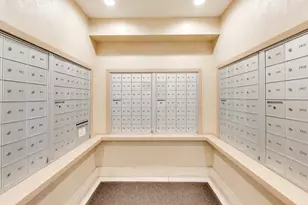 70 W Burton Pl, Chicago, IL 60610 - Photo 17