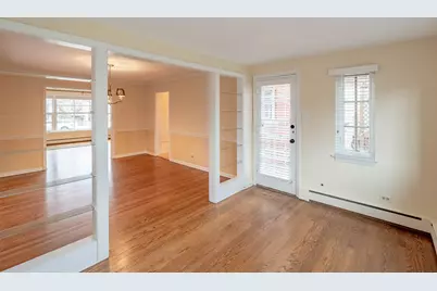 6225 N Kirkwood Avenue, Chicago, IL 60646 - Photo 5