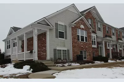 2711 Neubauer Circle, Lindenhurst, IL 60046 - Photo 1