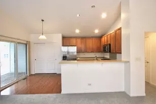 2711 Neubauer Circle, Lindenhurst, IL 60046 - Photo 9