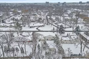 274 Timber View Dr, Oak Brook, IL 60523 - Photo 55