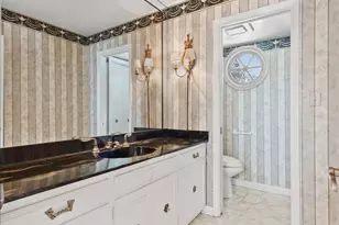 274 Timber View Dr, Oak Brook, IL 60523 - Photo 19