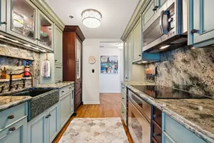 100 E Huron St, Chicago, IL 60611 - Photo 9