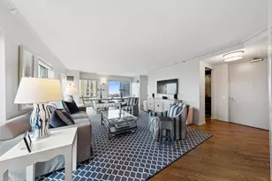 100 E Huron St, Chicago, IL 60611 - Photo 5