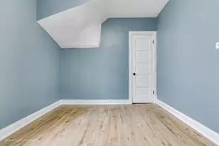 10722 S Prairie Ave, Chicago, IL 60628 - Photo 9