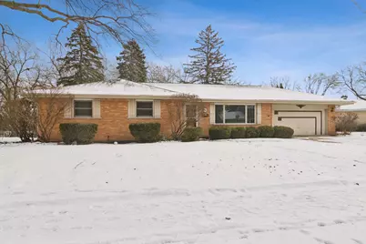 441 N Macarthur Drive, Palatine, IL 60074 - Photo 1