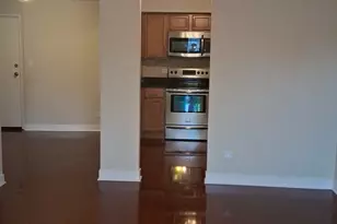 960 S River Rd, Des Plaines, IL 60016 - Photo 1