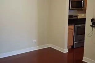 960 S River Rd, Des Plaines, IL 60016 - Photo 7