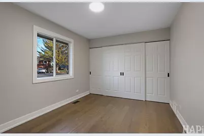 218 N Shore Drive, Oakwood Hills, IL 60013 - Photo 17