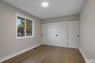 218 N Shore Dr, Oakwood Hills, IL 60013 - Photo 17