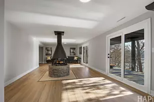 218 N Shore Dr, Oakwood Hills, IL 60013 - Photo 7