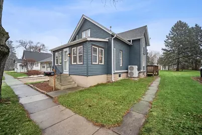 128 N Hadsall Street N, Genoa, IL 60135 - Photo 1