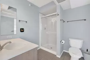 1720 Maple Ave, Evanston, IL 60201 - Photo 13