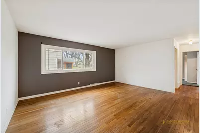 418 Glen Garry Road, Cary, IL 60013 - Photo 5