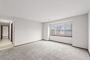 2555 Clayton Blvd, Champaign, IL 61822 - Photo 3