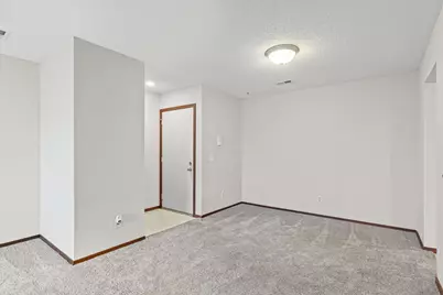 2555 Clayton Boulevard #2555, Champaign, IL 61822 - Photo 9