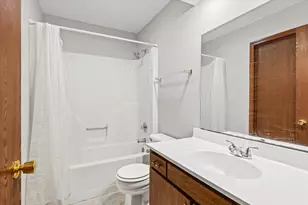 2555 Clayton Blvd, Champaign, IL 61822 - Photo 19