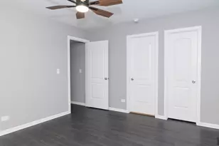 225 Thornapple Ct, Buffalo Grove, IL 60089 - Photo 11