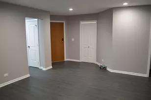 225 Thornapple Ct, Buffalo Grove, IL 60089 - Photo 3