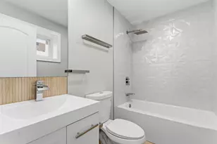 9410 S Champlain Ave, Chicago, IL 60619 - Photo 11