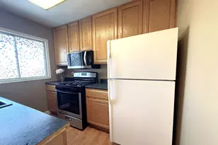 1447 Fremont Dr, Hanover Park, IL 60133 - Photo 7