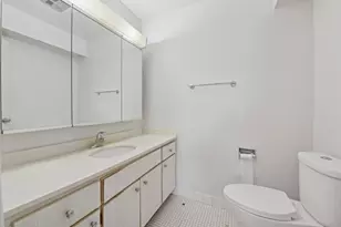 1880 Bonnie Ln, Hoffman Estates, IL 60169 - Photo 11