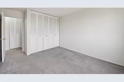 1880 Bonnie Lane #416, Hoffman Estates, IL 60169 - Photo 9