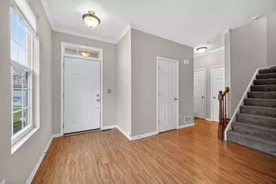 334 Buckingham Court, Lombard, IL 60148 - Photo 5