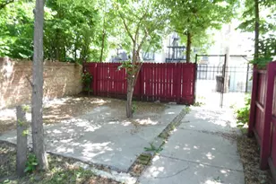 6347 S Eberhart Ave, Chicago, IL 60637 - Photo 3