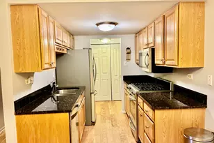 500 Redondo Dr, Downers Grove, IL 60516 - Photo 5