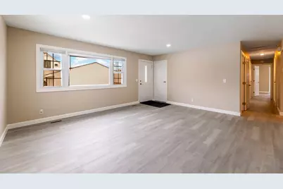 1616 Wilcox Street, Crest Hill, IL 60435 - Photo 3