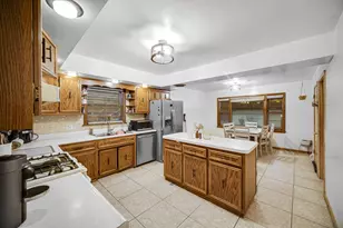 15817 Union Ave, Harvey, IL 60426 - Photo 11