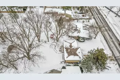 612 Russell Road, Dekalb, IL 60115 - Photo 41