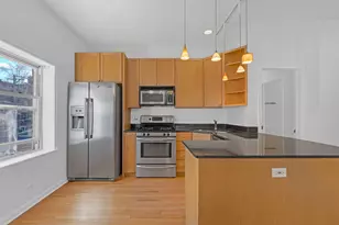 1951 W Foster Ave, Chicago, IL 60640 - Photo 11