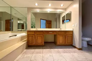 4797 Amber Cir, Hoffman Estates, IL 60192 - Photo 13