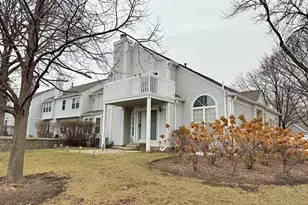 4797 Amber Cir, Hoffman Estates, IL 60192 - Photo 3