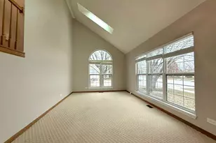 4797 Amber Cir, Hoffman Estates, IL 60192 - Photo 5