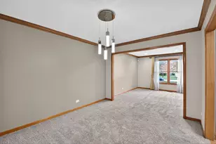 1163 Shoreline Dr, Aurora, IL 60504 - Photo 5