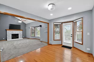 1163 Shoreline Dr, Aurora, IL 60504 - Photo 9