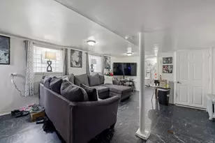 5121 W Henderson Ave, Chicago, IL 60641 - Photo 19