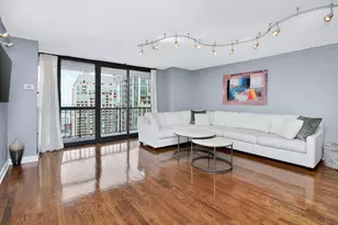 10 E Ontario St, Chicago, IL 60611 - Photo 7