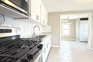 38 N Rebecca St, Glenwood, IL 60425 - Photo 3