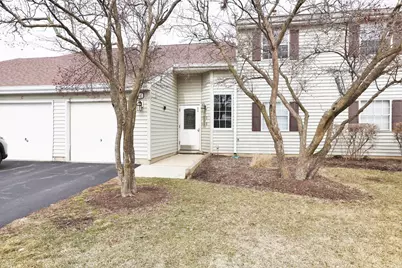 86 N Victoria Lane #C, Streamwood, IL 60107 - Photo 1