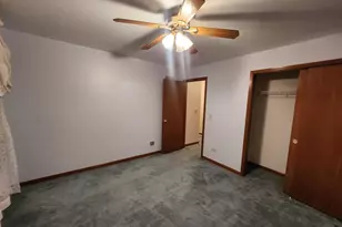 1819 Lake Shore Dr, Romeoville, IL 60446 - Photo 7