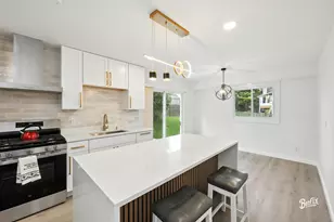 318 Exmoor Dr, Streamwood, IL 60107 - Photo 7