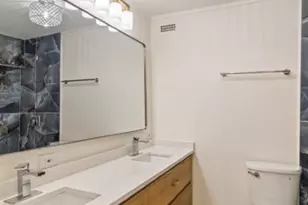 5445 N Sheridan Rd, Chicago, IL 60640 - Photo 13