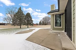 549 Louise Dr, Manteno, IL 60950 - Photo 31