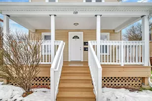 729 Claim St, Aurora, IL 60505 - Photo 3